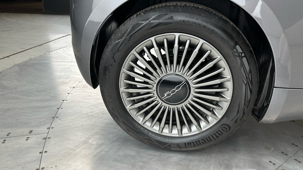 Fiat 500E 42Kwh Icon  #24