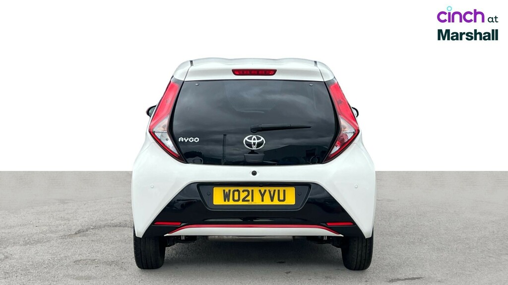 Toyota Aygo X X-trend White #4