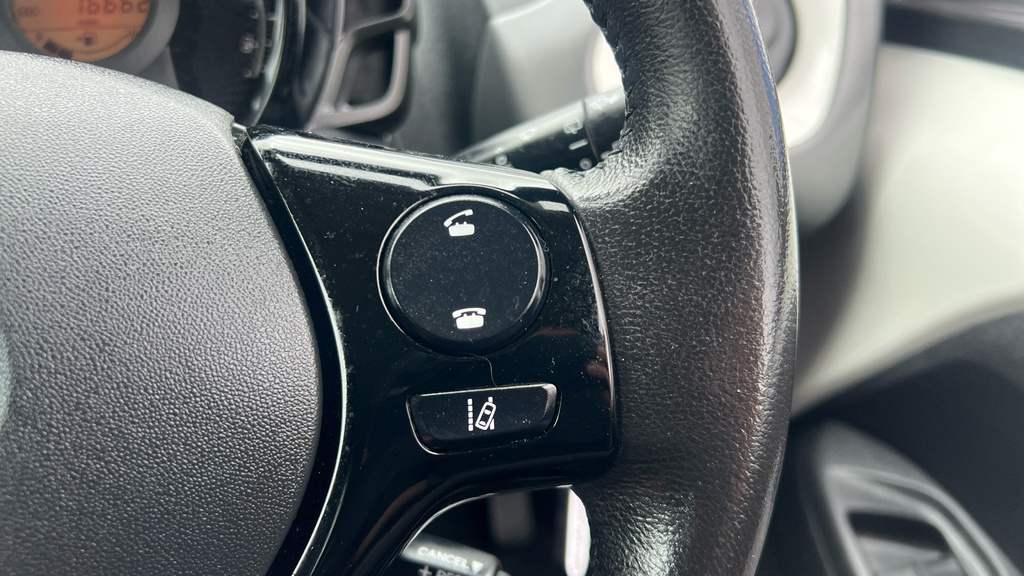 Toyota Aygo X X-trend White #18