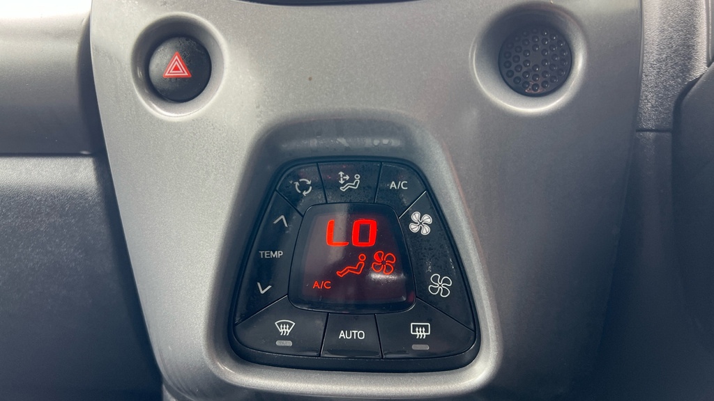 Toyota Aygo X X-trend White #20