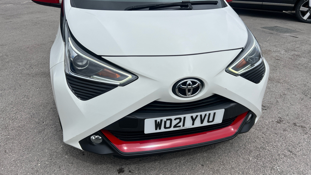 Toyota Aygo X X-trend White #11
