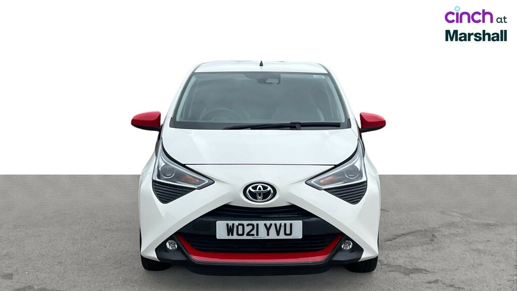 Toyota Aygo X X-trend White #12