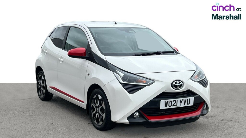 Toyota Aygo X X-trend White #1