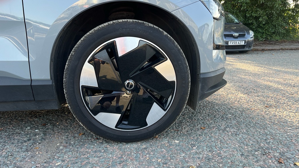 Volvo EX30 Ultra, Single Motor Extended Range, Blue #20