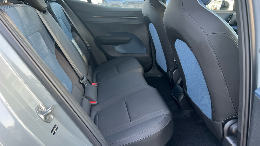Volvo EX30 Ultra, Single Motor Extended Range, Blue #24