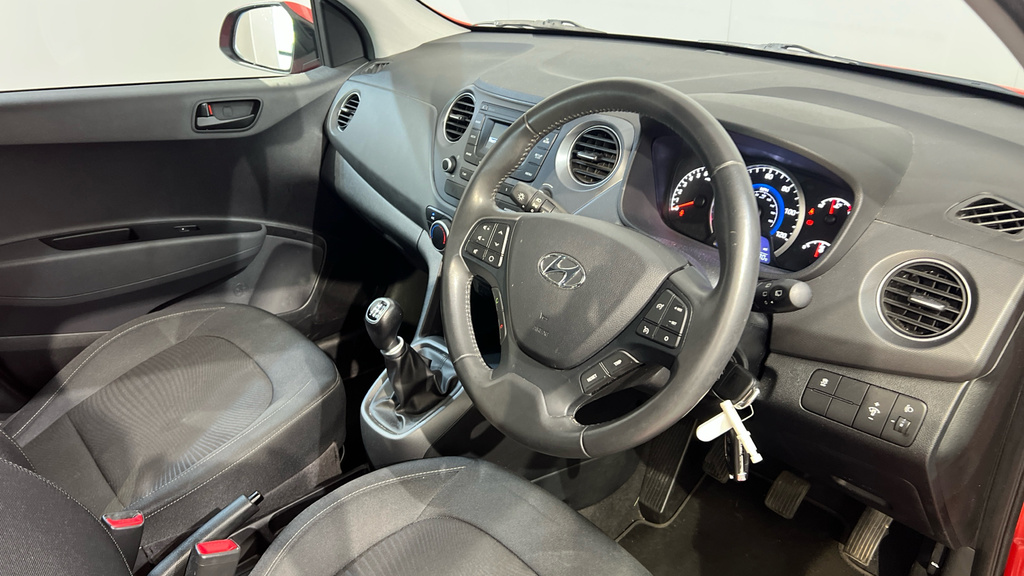 Hyundai I10 Se Red #9