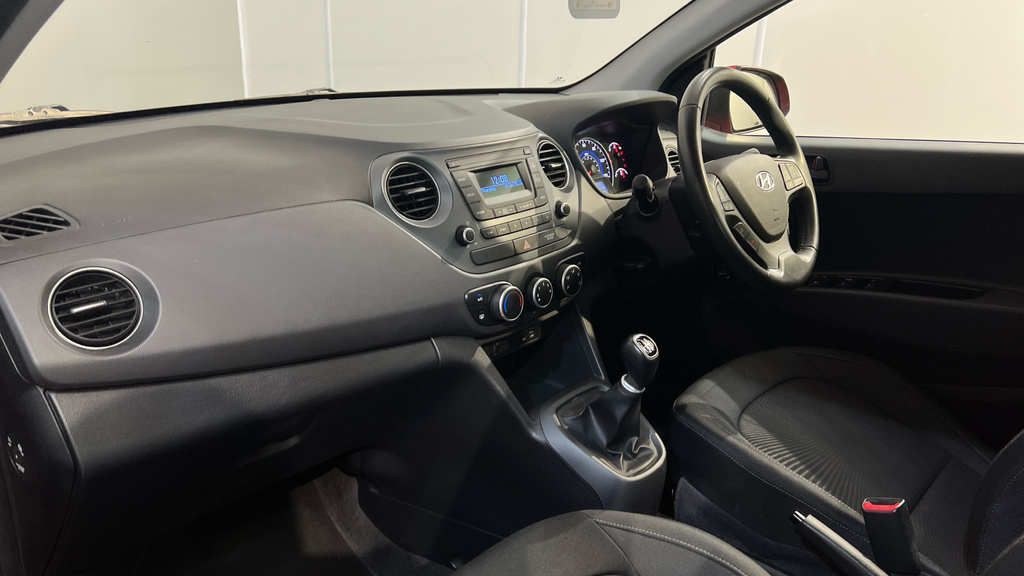 Hyundai I10 Se Red #10