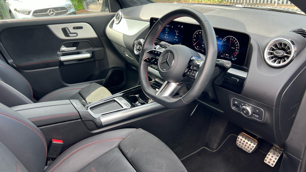 Mercedes-Benz GLA Class Gla 200 Amg Line Executive Black #11