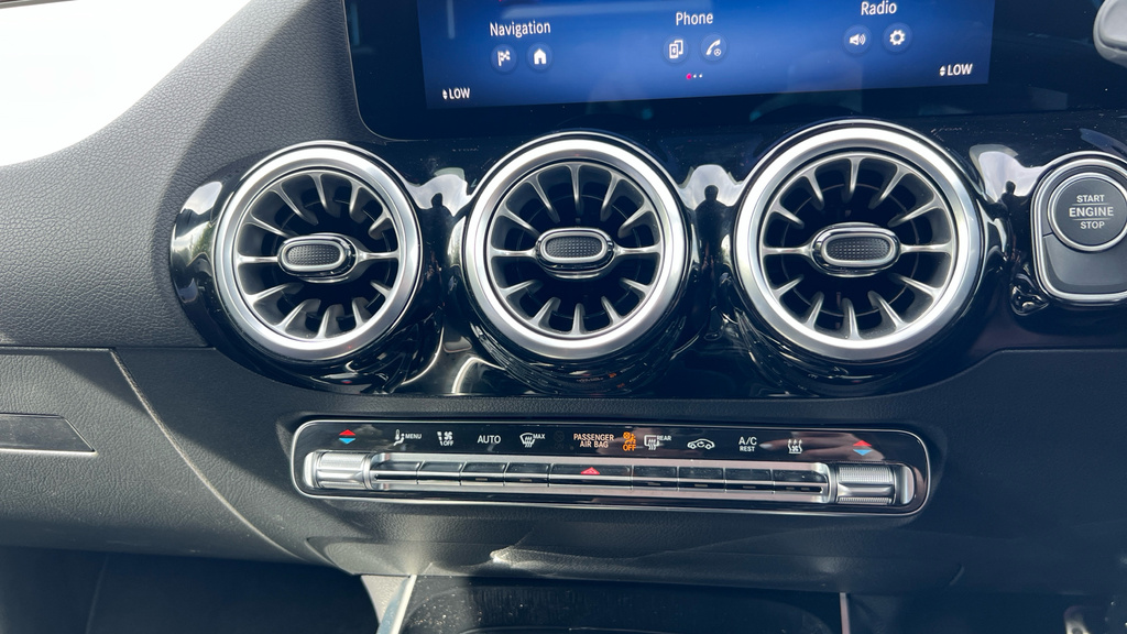 Mercedes-Benz GLA Class Gla 200 Amg Line Executive Black #46