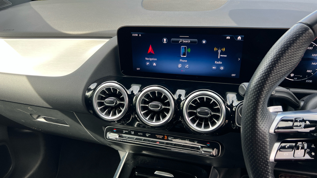 Mercedes-Benz GLA Class Gla 200 Amg Line Executive Black #14