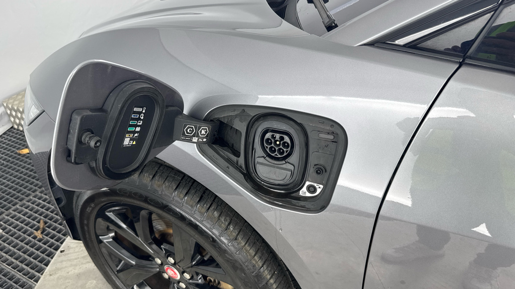 Jaguar I-Pace 294Kw Ev400 S 90Kwh 11Kw Charger Black #21