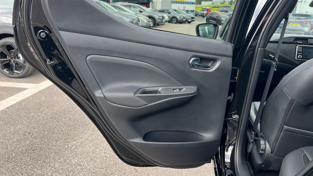 Nissan Micra Tekna Ig-t Silver #45