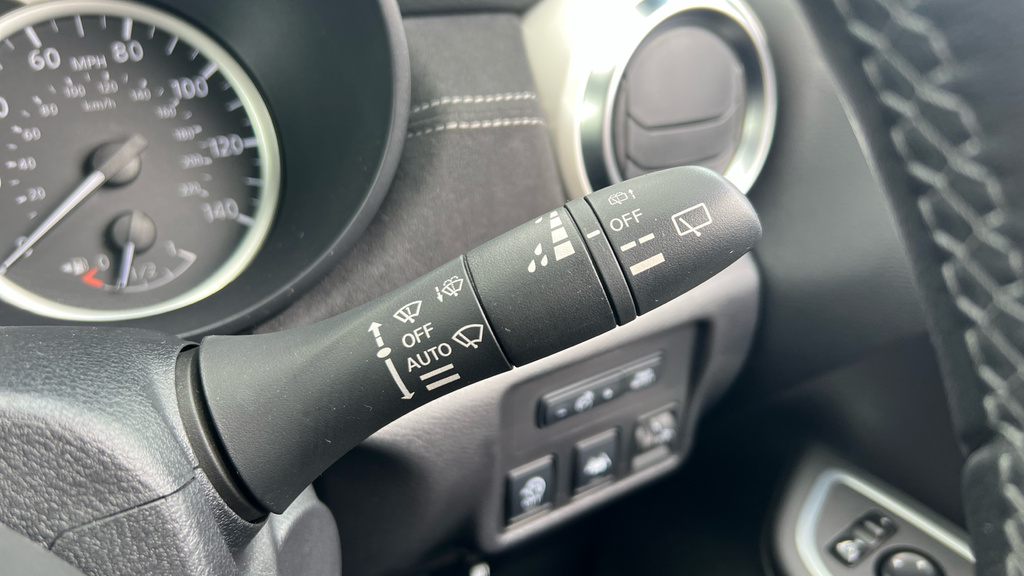 Nissan Micra Tekna Ig-t Silver #29