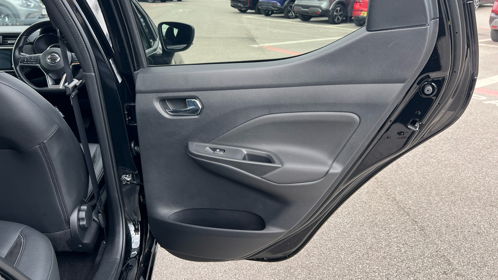 Nissan Micra Tekna Ig-t Silver #40