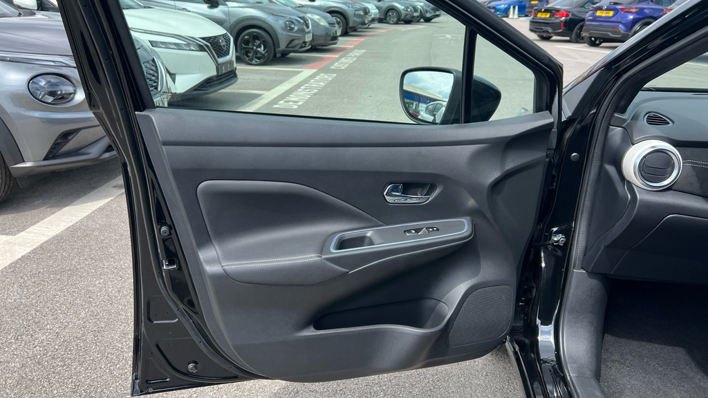 Nissan Micra Tekna Ig-t Silver #24