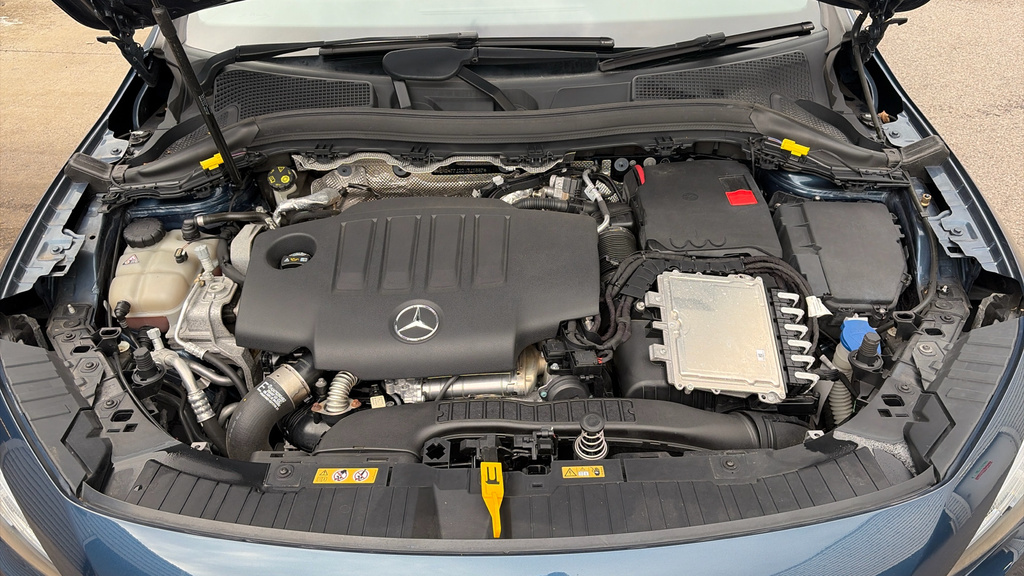 Mercedes-Benz GLA Class Gla 180 Amg Line Premium Black #20