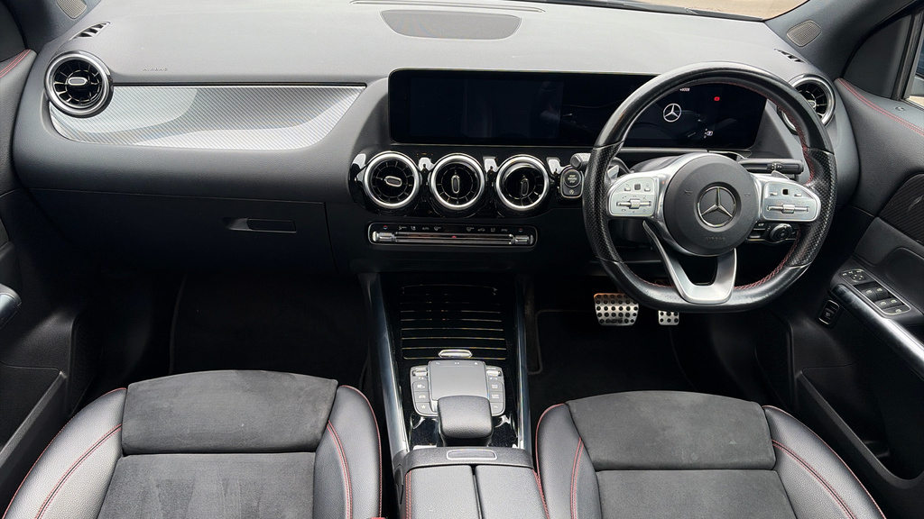 Mercedes-Benz GLA Class Gla 180 Amg Line Premium Black #11