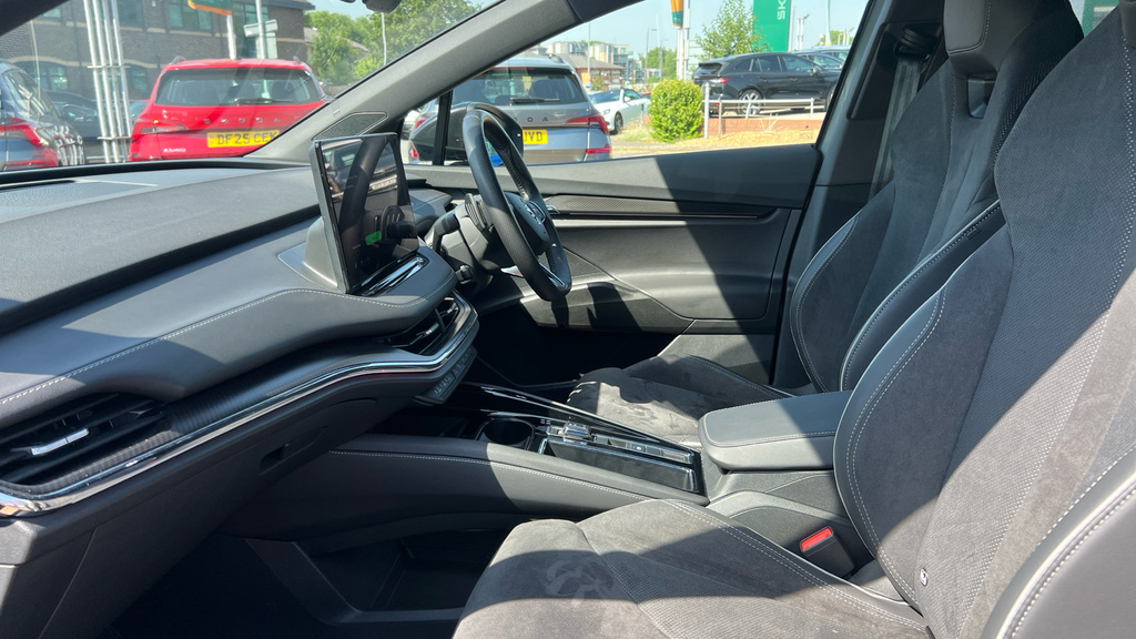 Skoda ENYAQ Edition Silver #30