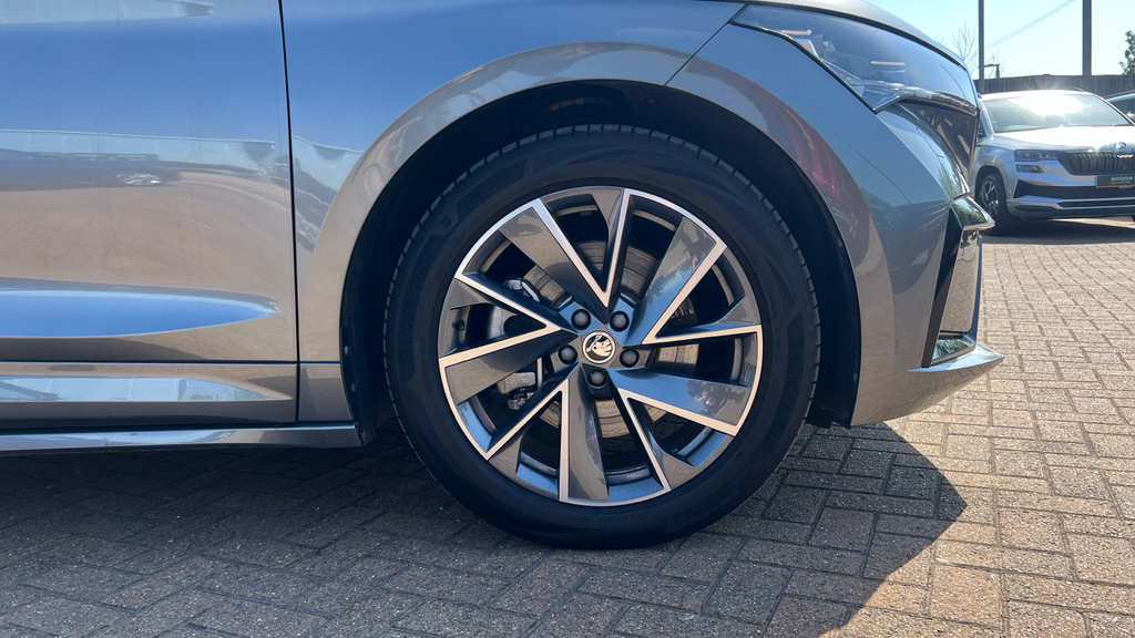 Skoda ENYAQ Edition Silver #20