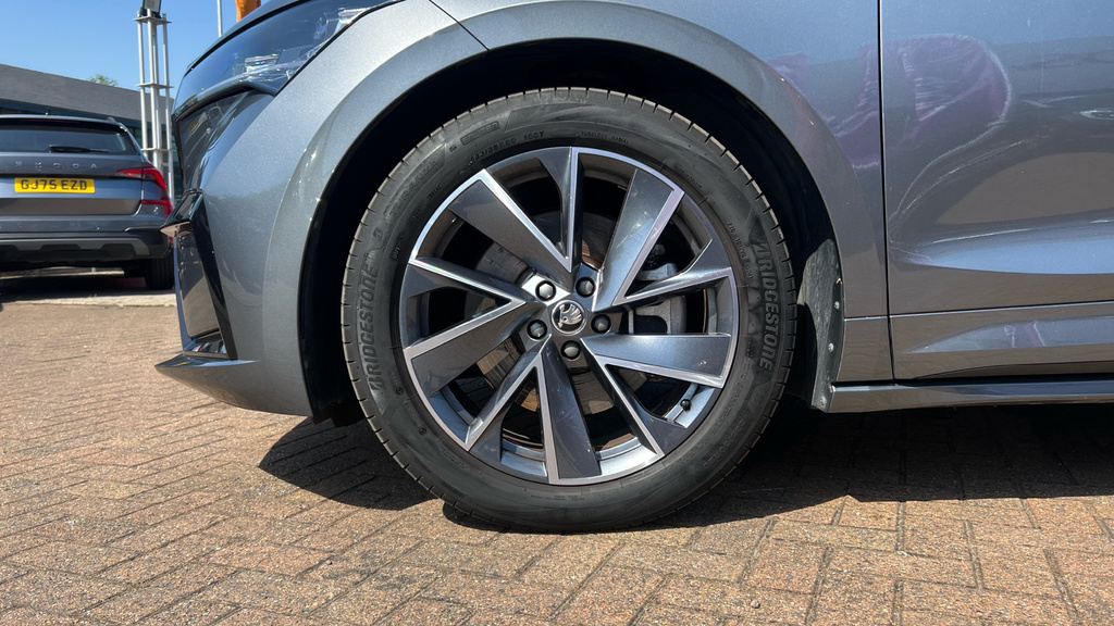 Skoda ENYAQ Edition Silver #19