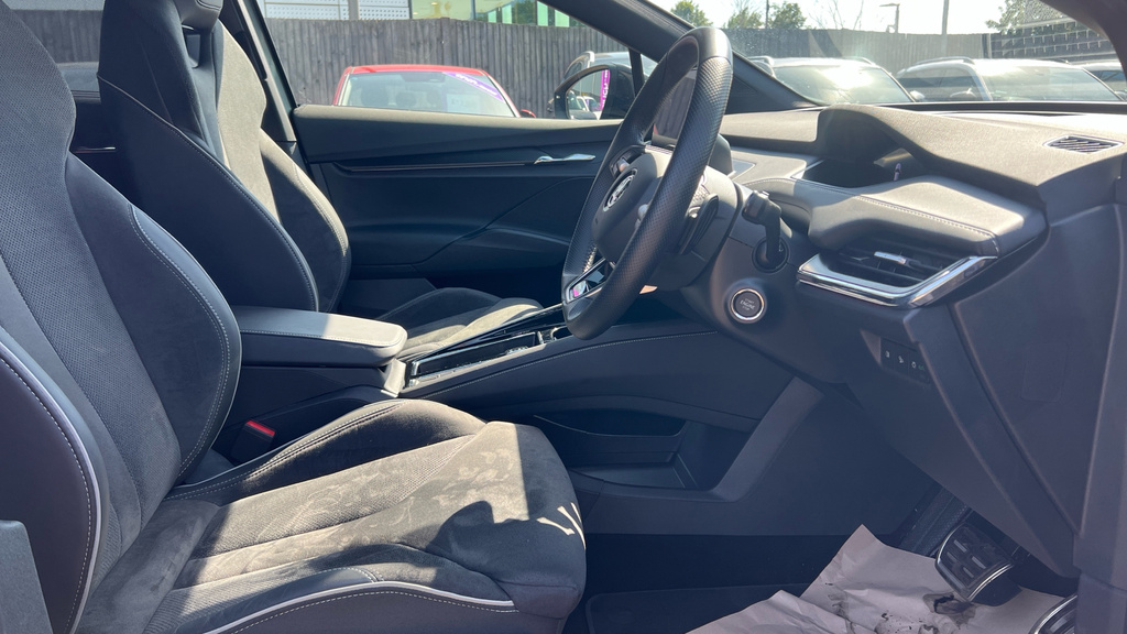 Skoda ENYAQ Edition Silver #28
