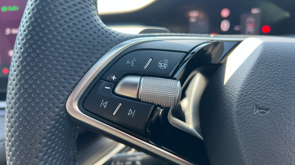 Skoda ENYAQ Edition Silver #36