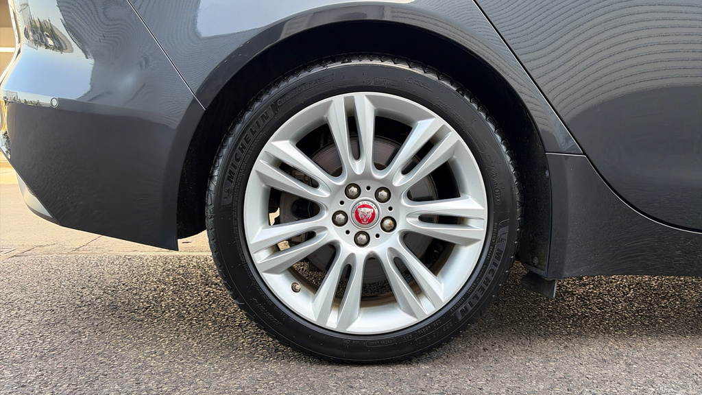 Jaguar XE 2.0 R-sport 198 Bhp Red #25