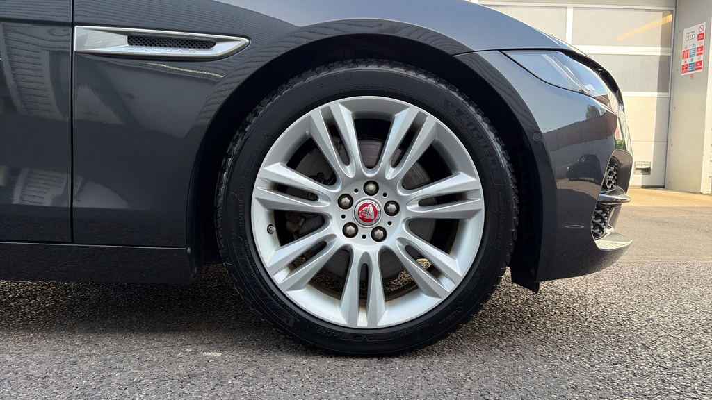 Jaguar XE 2.0 R-sport 198 Bhp Red #26