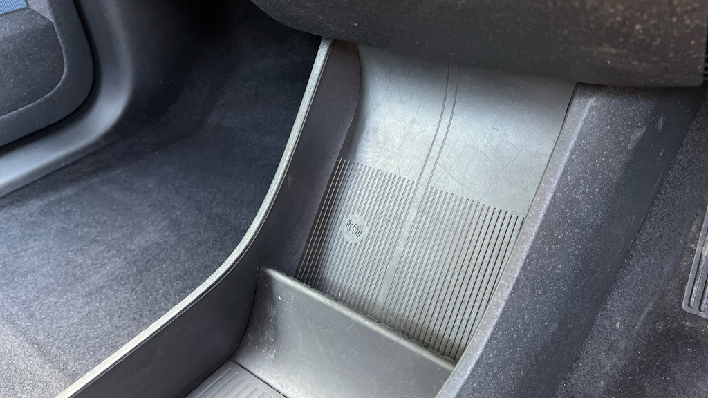 Volvo EX30 Ultra, Twin Motor Performance Panoramic Sunroof Grey #13