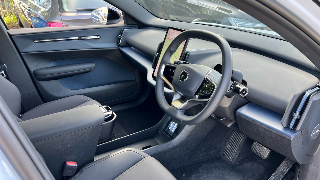 Volvo EX30 Ultra, Twin Motor Performance Panoramic Sunroof Grey #9