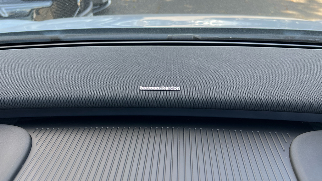Volvo EX30 Ultra, Twin Motor Performance Panoramic Sunroof Grey #34
