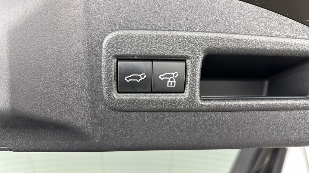 Subaru Solterra 71.4 Kwh Touring Awd Blue #22