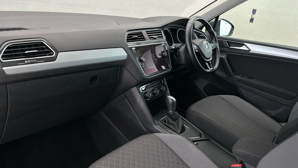 Volkswagen Tiguan Se  #12