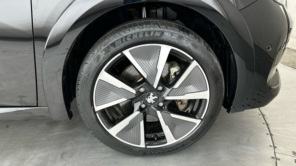 Peugeot e-208 50Kwh Allure Premium  #27