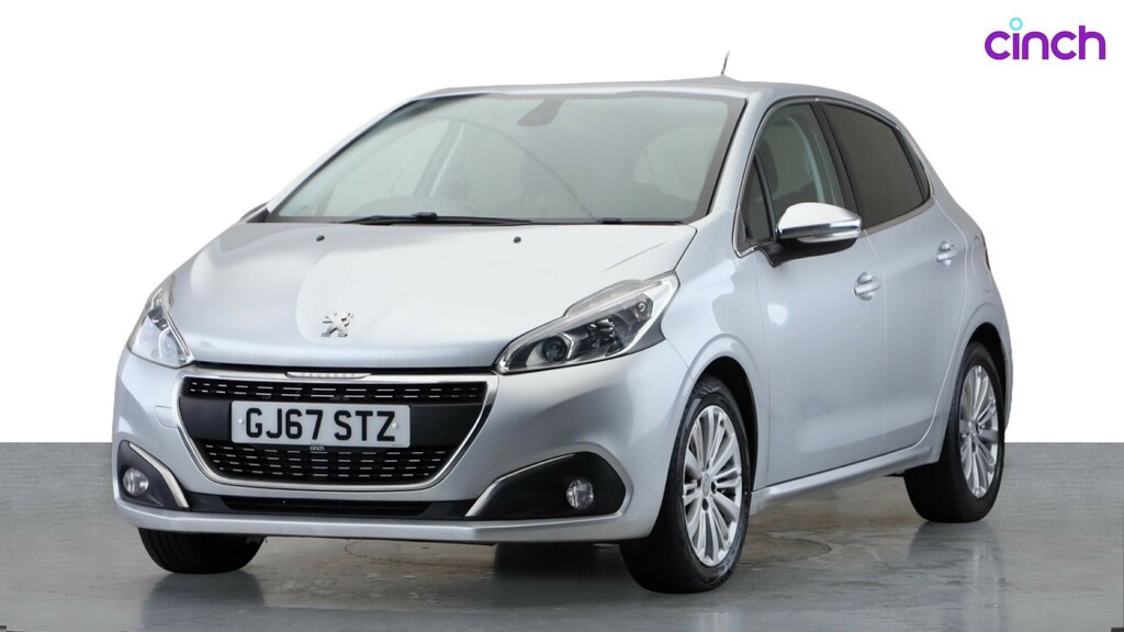 Peugeot 208 Puretech Black Edition White #8