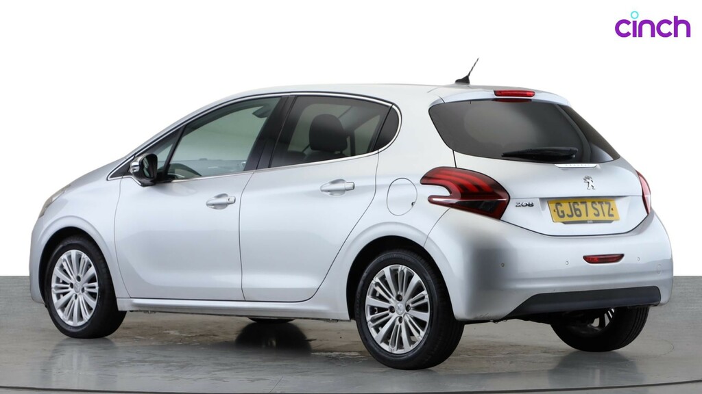 Peugeot 208 Puretech Black Edition White #6