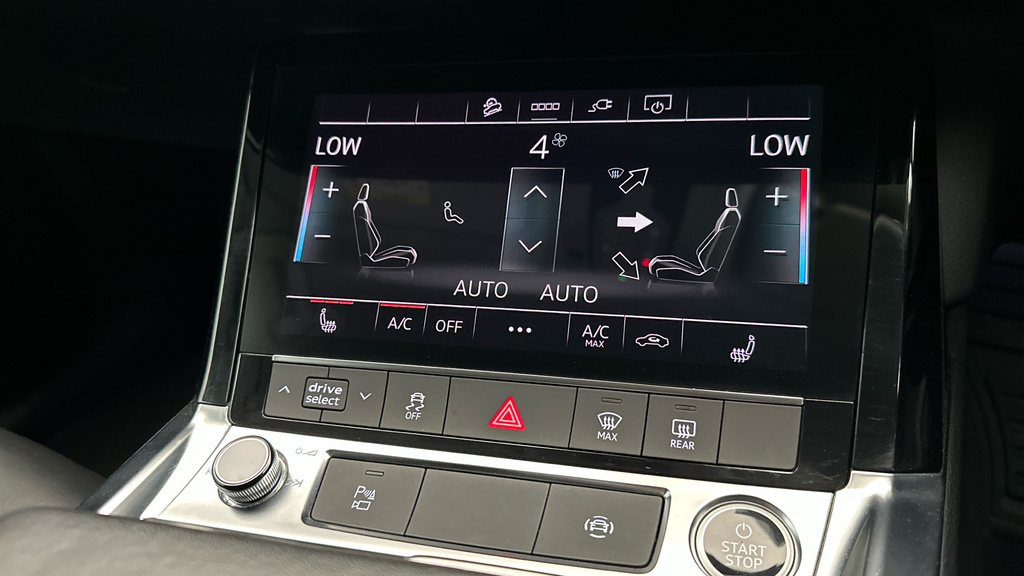 Audi Q8 e tron 250Kw 50 Quattro 95Kwh Black Edition Black #19