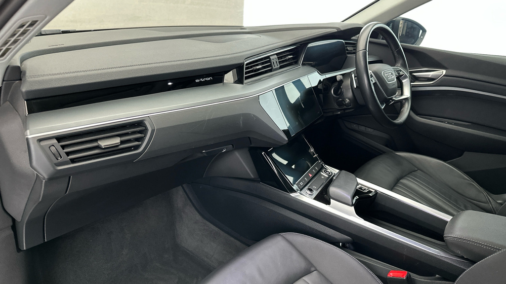 Audi Q8 e tron 250Kw 50 Quattro 95Kwh Black Edition Black #14