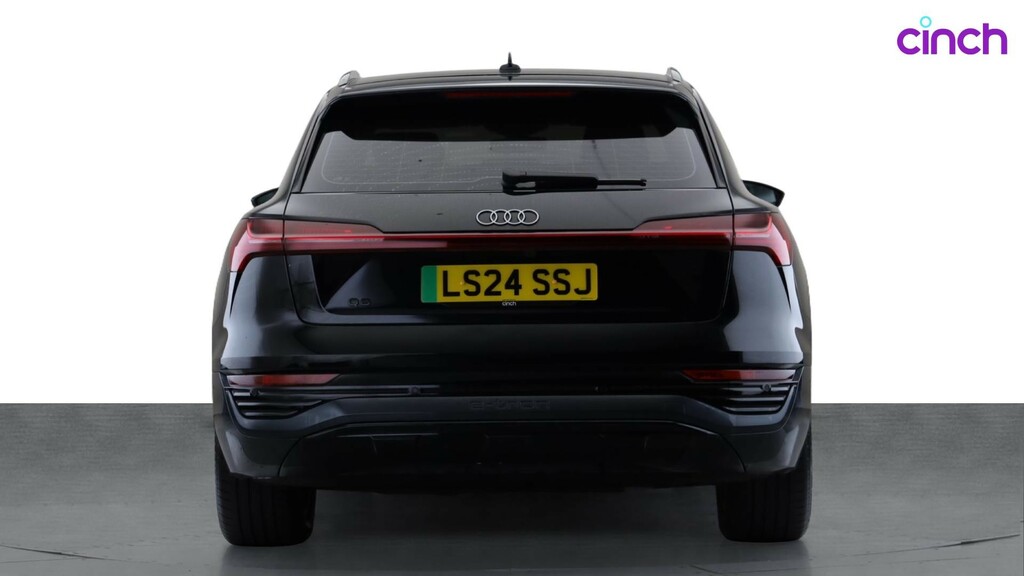 Audi Q8 e tron 250Kw 50 Quattro 95Kwh Black Edition Black #4