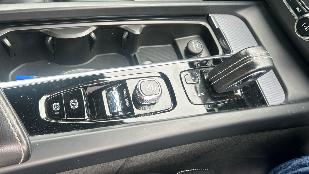 Volvo XC60 Xc60 Inscription B4 Awd Black #30