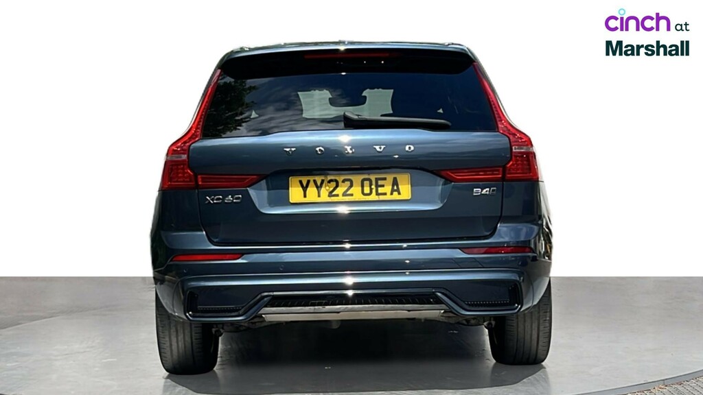 Volvo XC60 Xc60 Momentum B5 Mhev Black #4