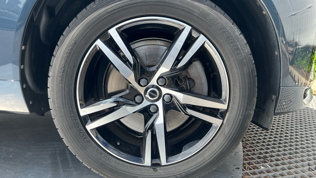 Volvo XC60 Xc60 Momentum B5 Mhev Black #21