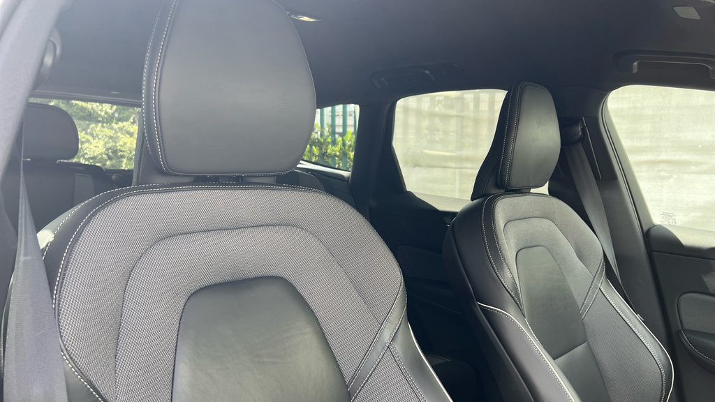 Volvo XC60 Xc60 Momentum B5 Mhev Black #38