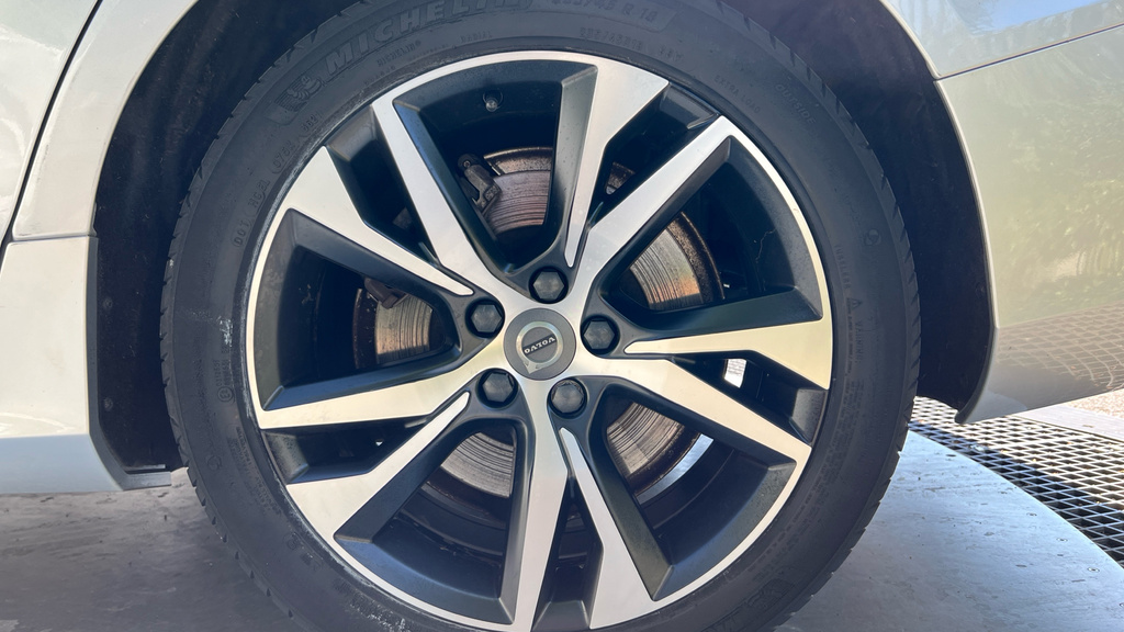 Volvo S60 Volvo S60 R-design B5 Mhev Grey #23