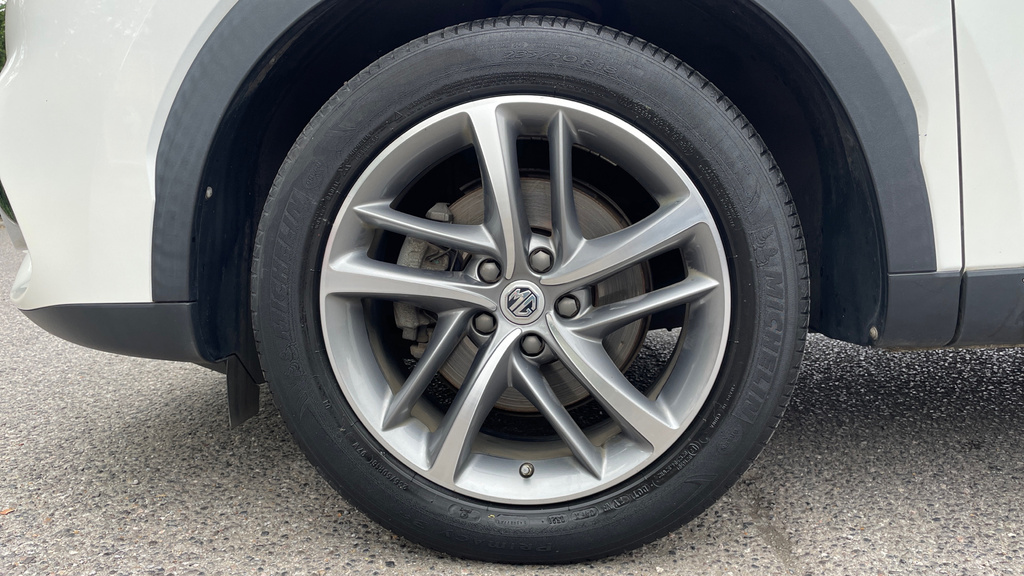 MG HS 1.5 T-gdi Excite Suv Dct Euro Black #31