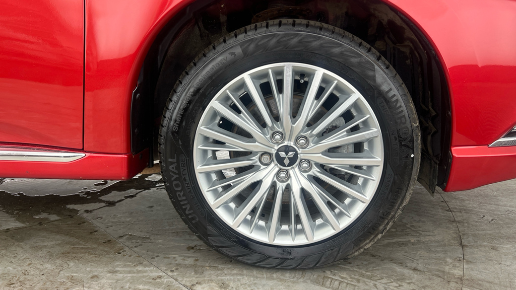 Mitsubishi Outlander 2.0 Design Cvt White #31