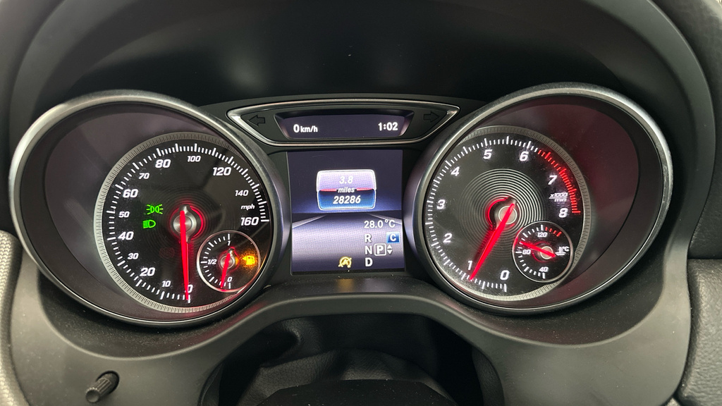Mercedes-Benz GLA Class Gla 200 Amg Line Edition Plus  #16