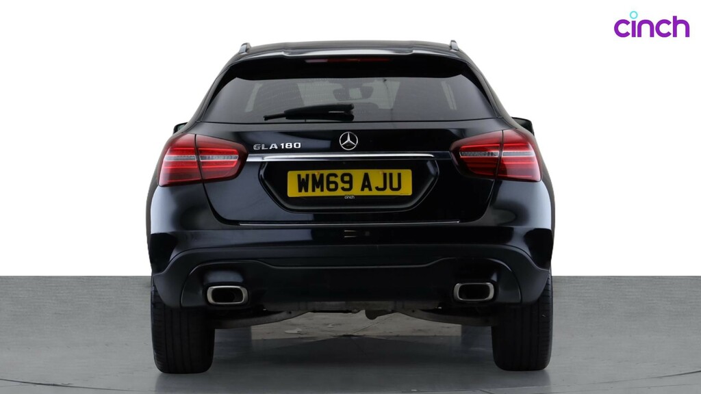 Mercedes-Benz GLA Class Gla 200 Amg Line Edition Plus  #4
