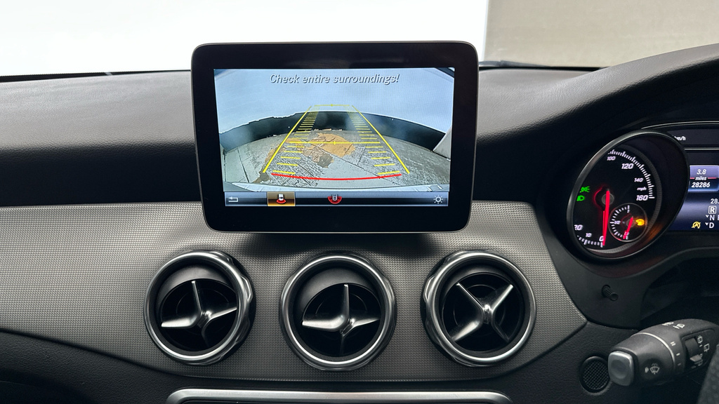 Mercedes-Benz GLA Class Gla 200 Amg Line Edition Plus  #12