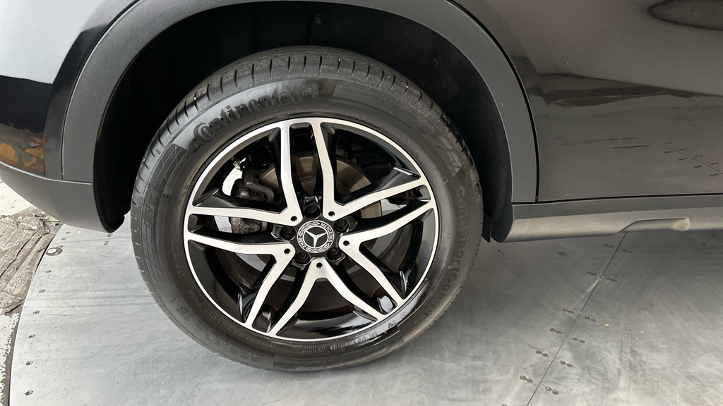 Mercedes-Benz GLA Class Gla 200 Amg Line Edition Plus  #22